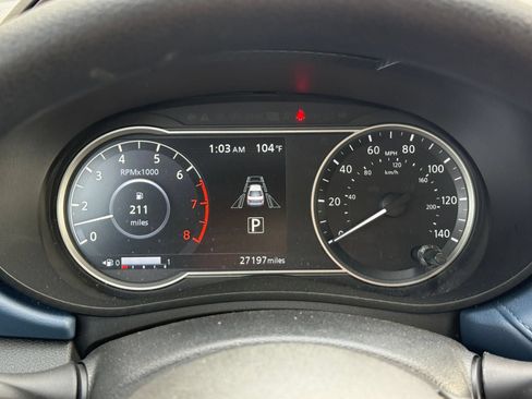 Used 2025 Nissan Versa SV FWD image 40