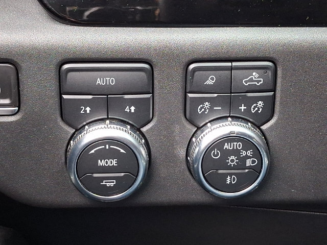 Used 2023 GMC Sierra 1500 SLT w/ SLT Premium Package AWD/4WD image 24