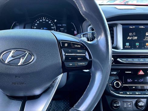 Used 2017 Hyundai Ioniq Limited FWD image 13