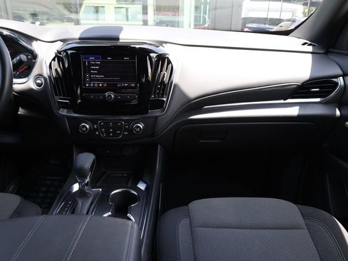 Used 2023 Chevrolet Traverse LT FWD image 22