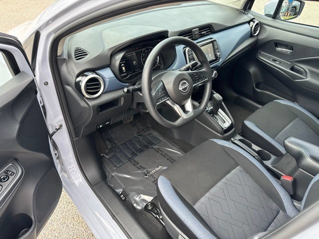 Used 2025 Nissan Versa SV w/ Trunk Package FWD image 43
