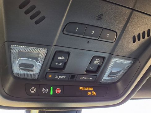 Used 2024 Chevrolet Blazer Premier w/ Driver Confidence II Package FWD image 21