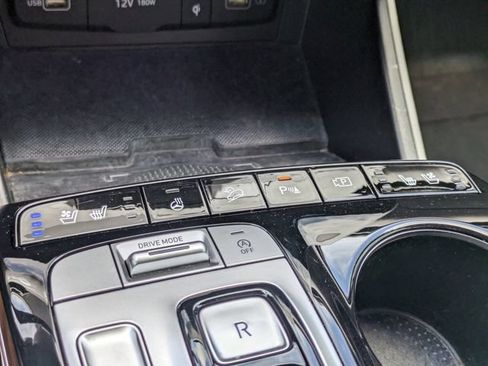 Certified 2022 Hyundai Tucson Limited FWD image 32