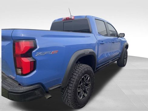 Used 2026 Chevrolet Colorado ZR2 w/ Technology Package AWD/4WD image 17