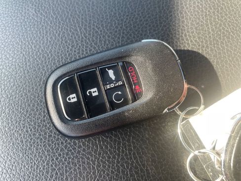 Used 2024 Honda Pilot TrailSport image 35