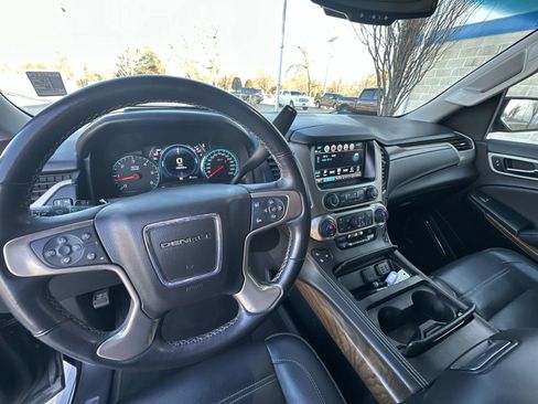 Used 2019 GMC Yukon XL Denali w/ Denali Ultimate Package image 11