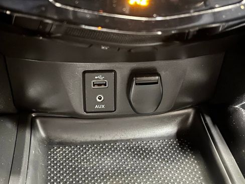 Used 2017 Nissan Rogue SL image 10