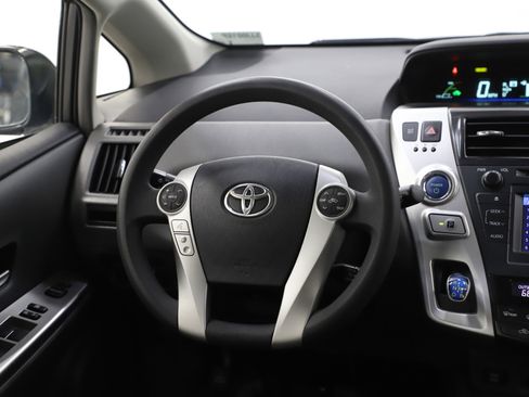 Used 2014 Toyota Prius V Three image 14