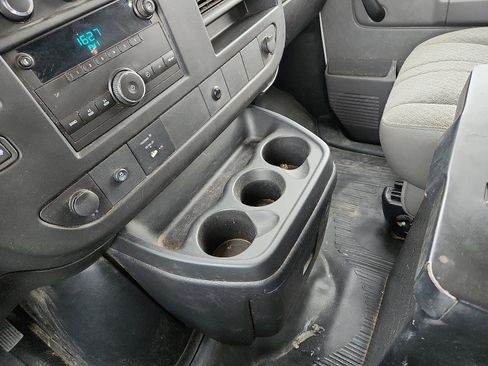 Used 2012 Chevrolet Express 2500 image 20