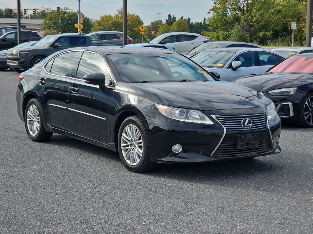 Used 2013 Lexus ES 350 w/ Luxury Pkg FWD image 1