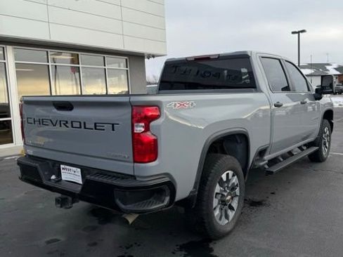 Used 2025 Chevrolet Silverado 2500 Custom image 8