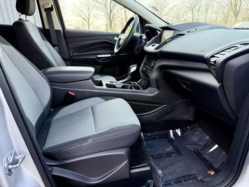 Used 2019 Ford Escape SE image 8