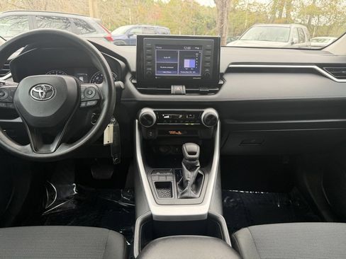 Used 2022 Toyota RAV4 LE image 13