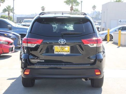 Used 2019 Toyota Highlander Plus FWD image 19