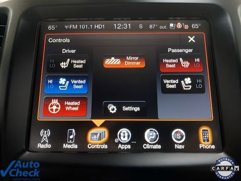 Used 2017 Jeep Cherokee Overland w/ Technology Group image 41