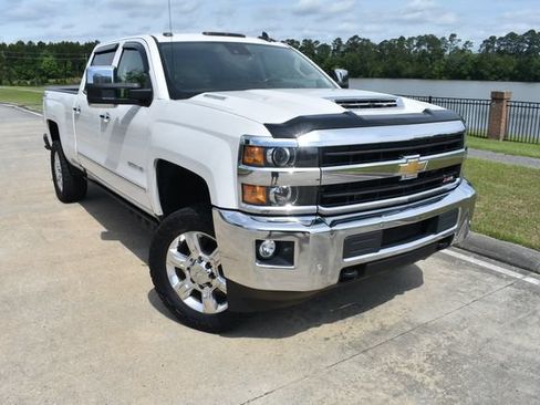 Used 2018 Chevrolet Silverado 2500 LTZ w/ Duramax Plus Package AWD/4WD image 2
