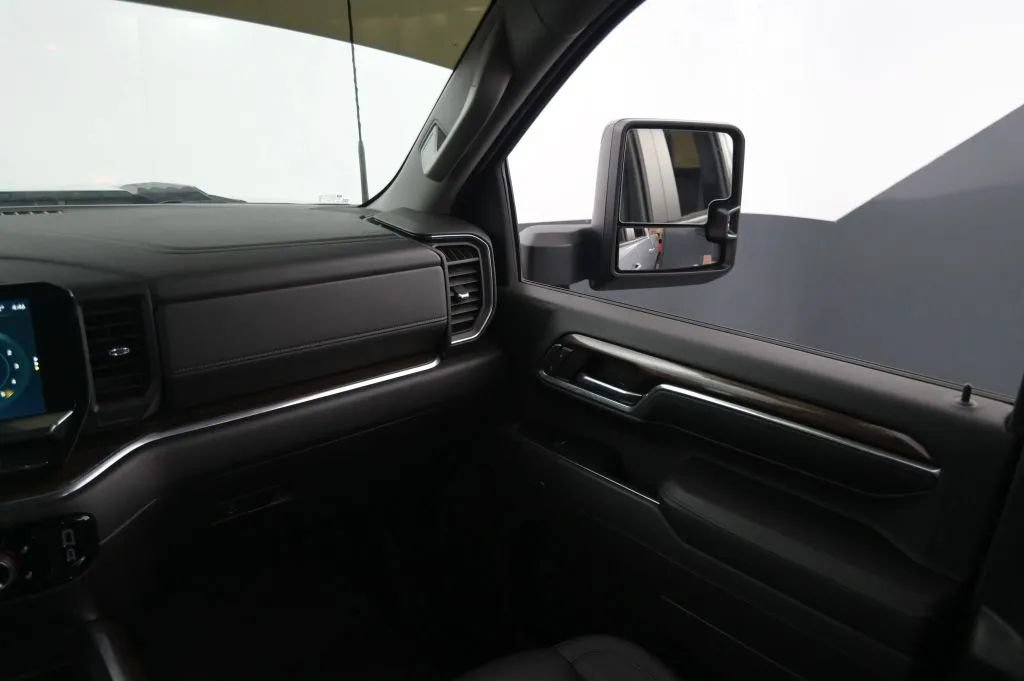 Used 2024 Chevrolet Silverado 2500 LT AWD/4WD image 41