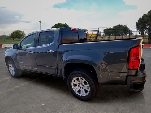 Used 2017 Chevrolet Colorado LT w/ LT Convenience Package RWD image 4