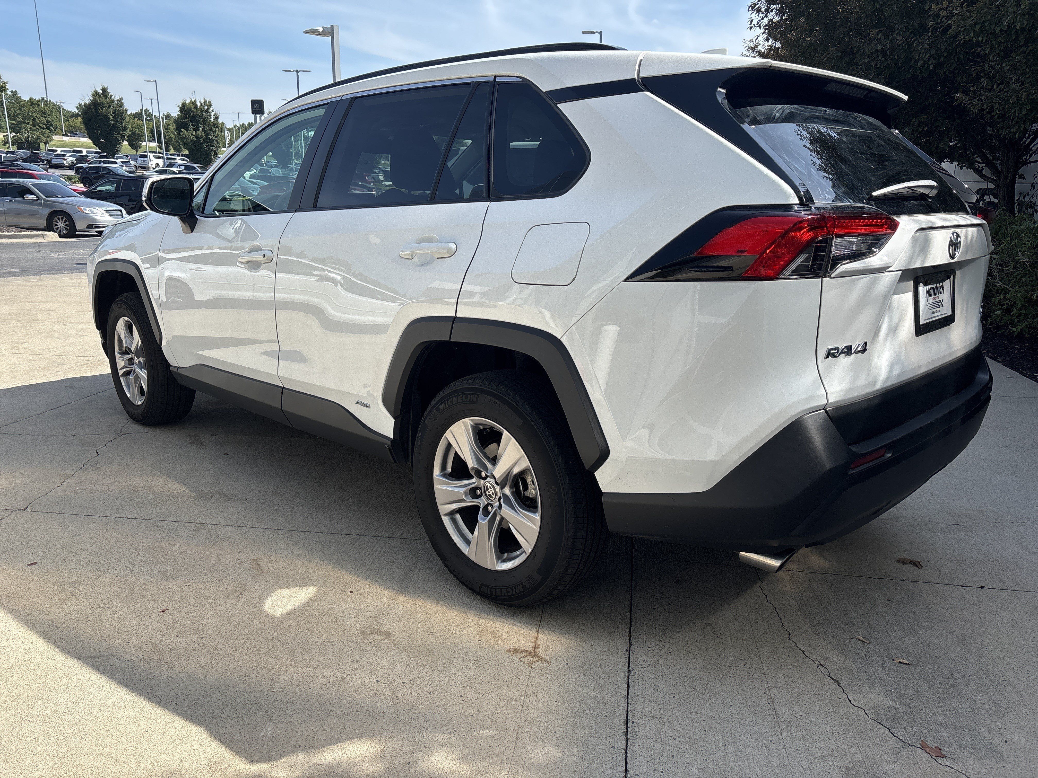 Used 2025 Toyota RAV4 XLE AWD/4WD image 7