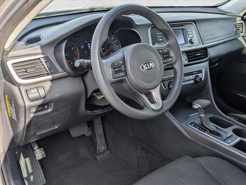 Used 2016 Kia Optima LX w/ Option Group 014 FWD image 10