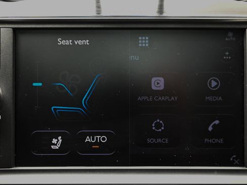 Used 2019 Bentley Bentayga image 16