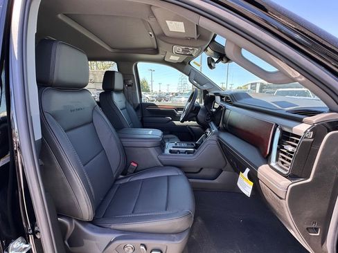 New 2026 GMC Sierra 3500 Denali w/ Denali Reserve Package AWD/4WD image 11