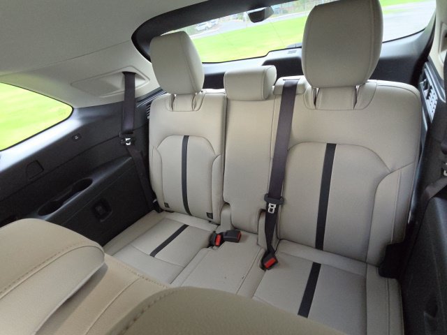 Used 2024 MAZDA CX-90 Plug-In Hybrid w/ Preferred AWD/4WD image 17