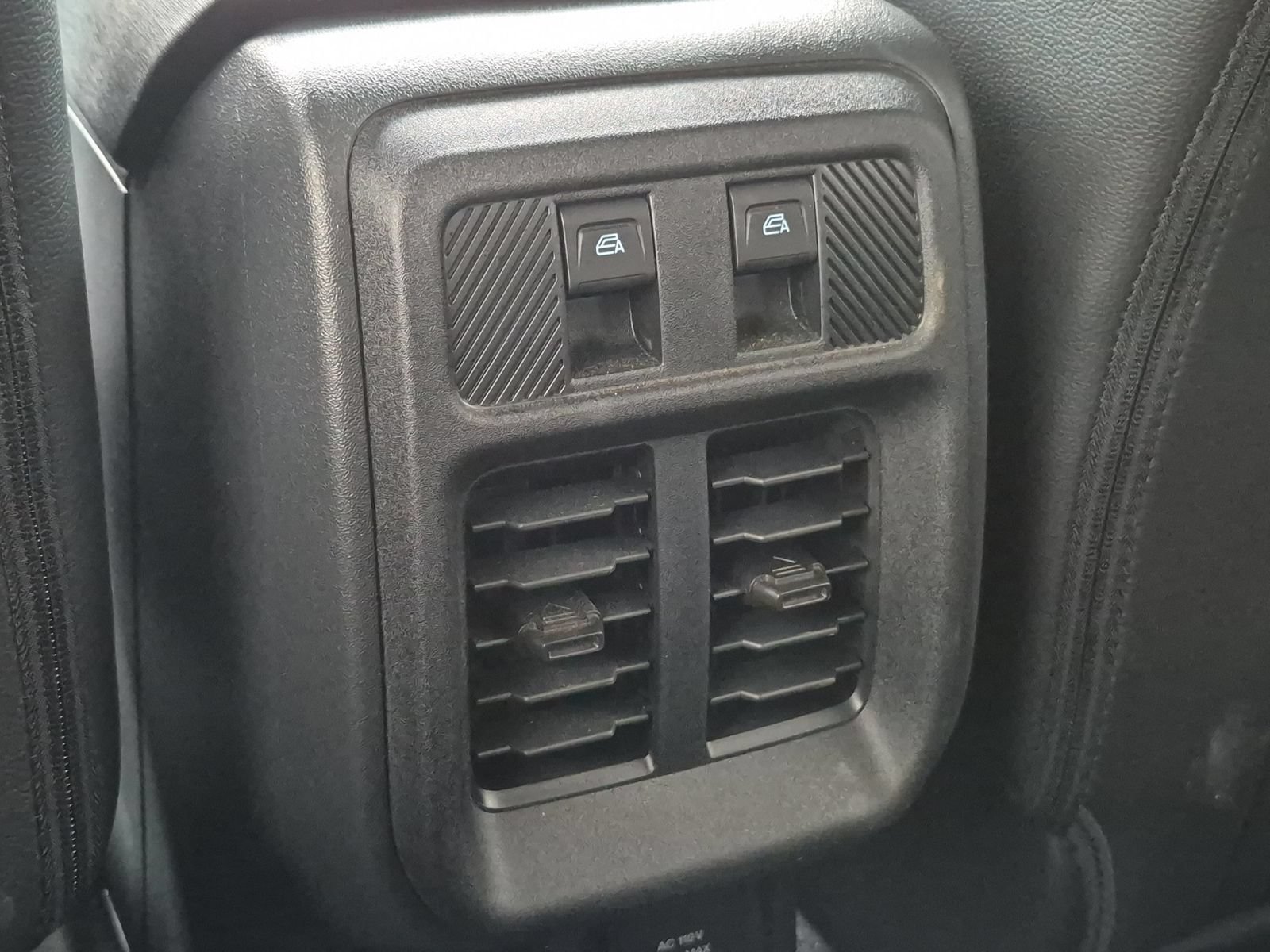 Used 2025 Ford Bronco Outer Banks AWD/4WD image 24