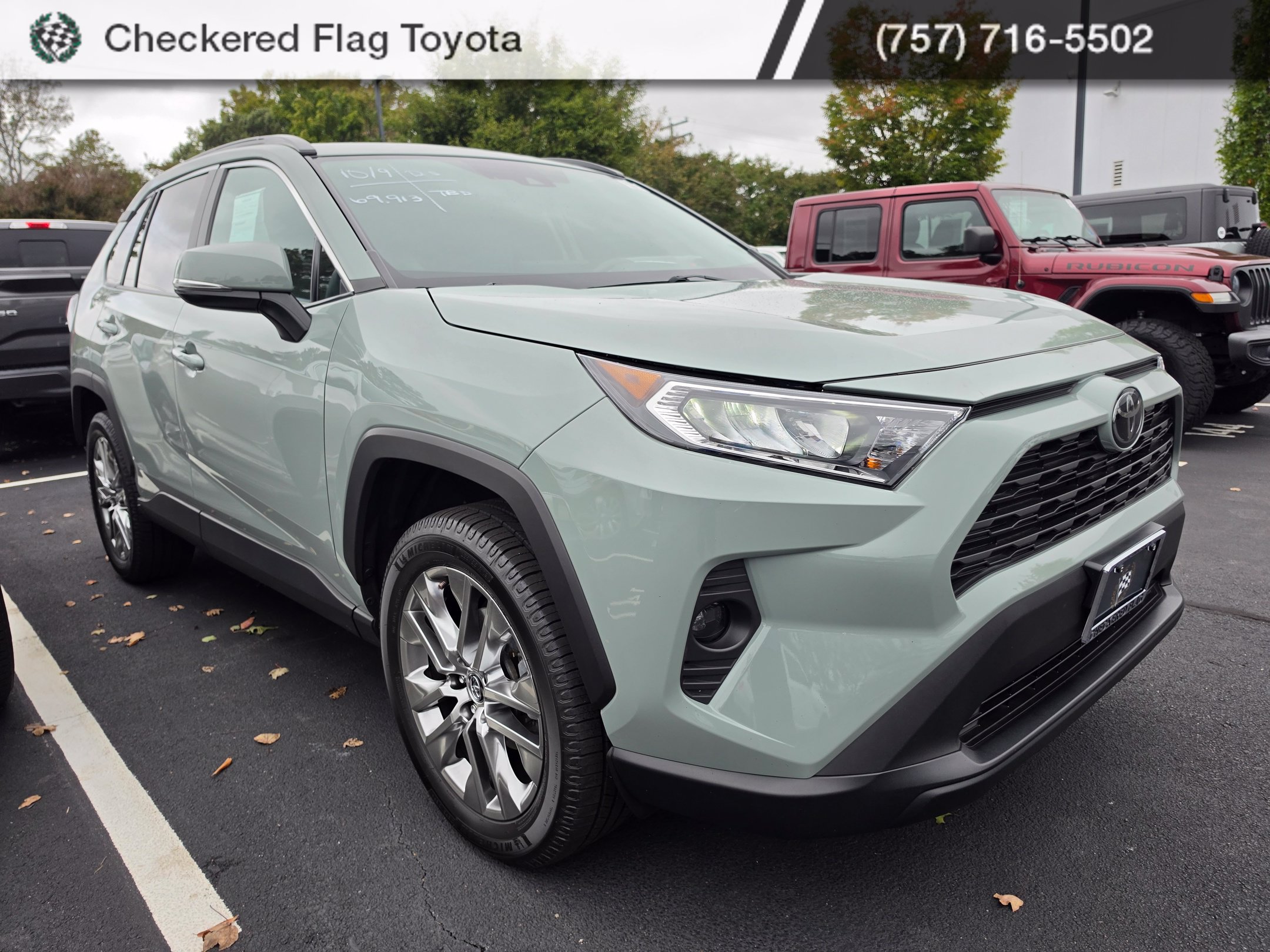 Used 2020 Toyota RAV4 XLE Premium AWD/4WD image 3