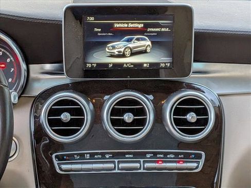 Used 2017 Mercedes-Benz GLC 300 4MATIC image 10
