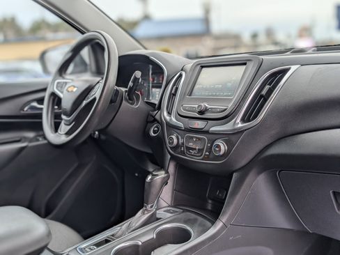 Used 2018 Chevrolet Equinox LT image 43