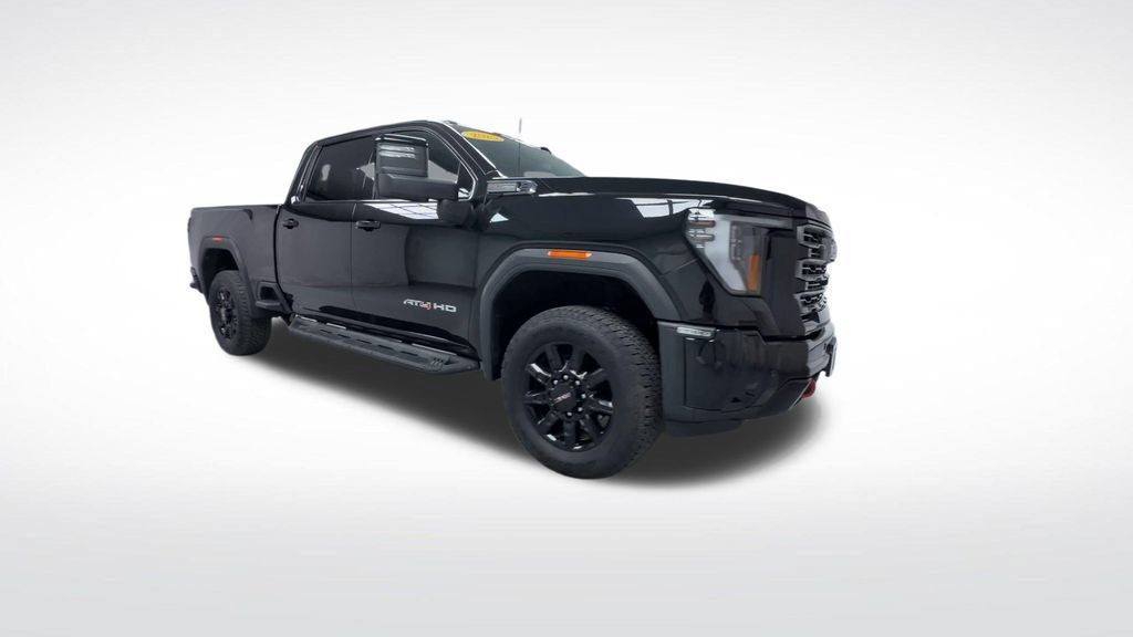 Used 2025 GMC Sierra 2500 AT4 AWD/4WD image 2