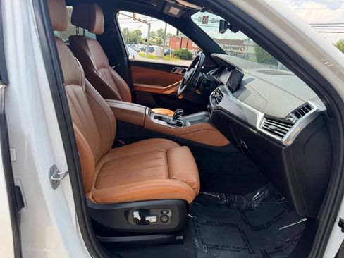 Used 2021 BMW X6 M50i w/ Executive Package AWD/4WD image 15