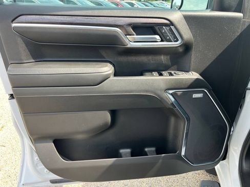 Used 2023 Chevrolet Silverado 1500 LTZ w/ Technology Package AWD/4WD image 18