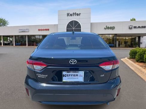 Used 2022 Toyota Corolla LE FWD image 5