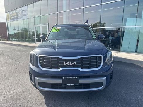 Certified 2023 Kia Telluride S AWD/4WD image 3