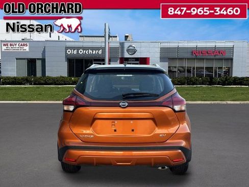 Used 2024 Nissan Kicks SV image 14