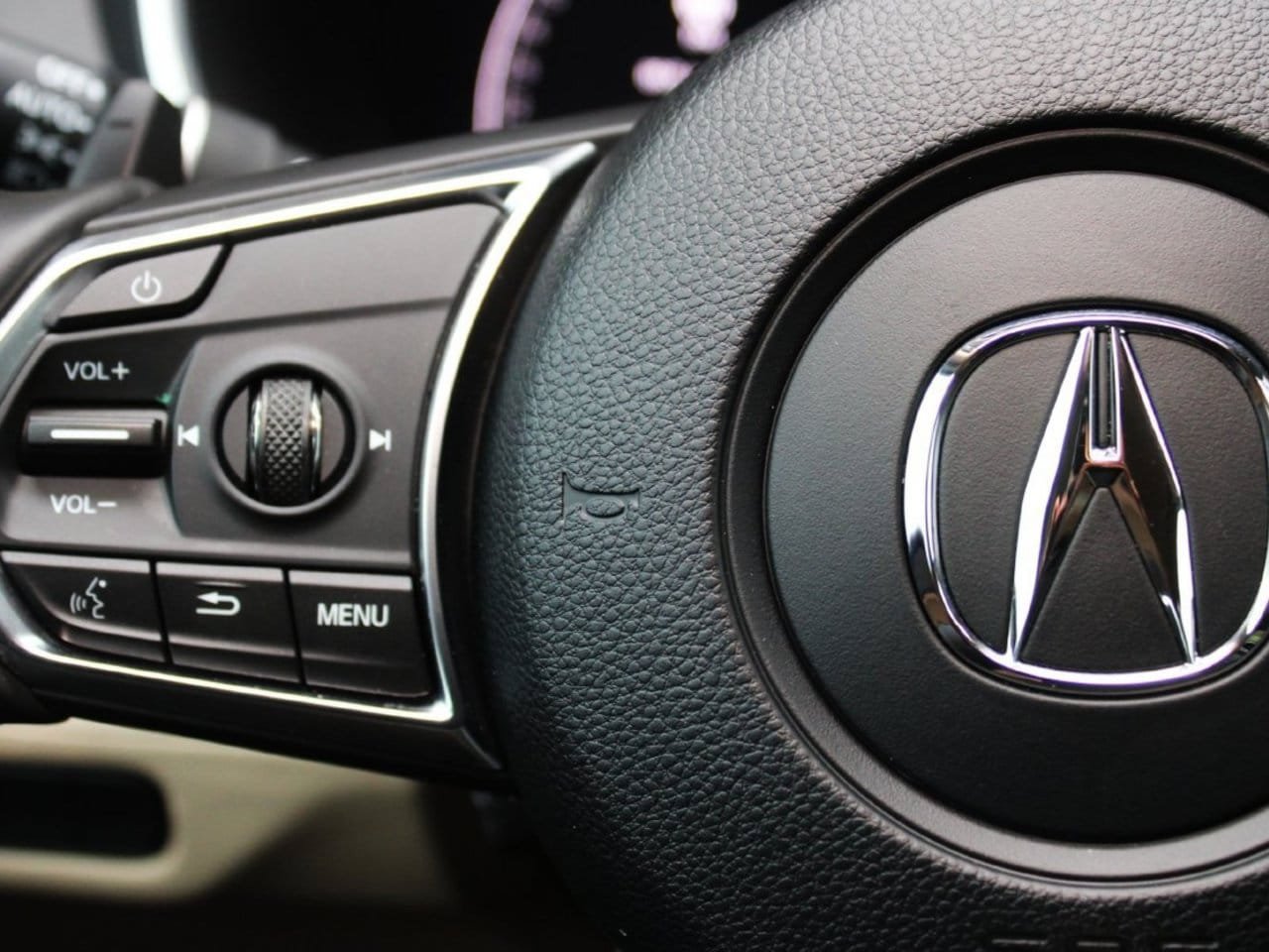 Used 2025 Acura MDX FWD image 33