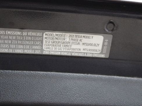 Used 2021 Tesla Model Y Long Range image 35