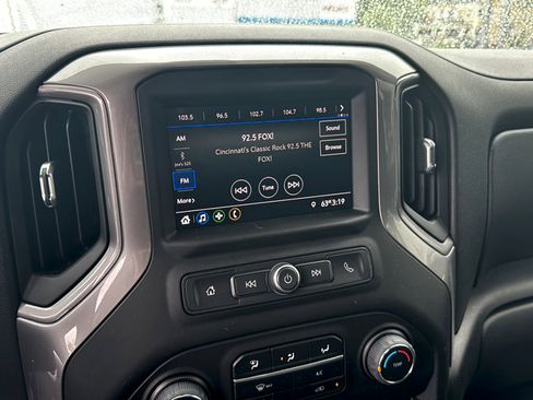 Used 2022 Chevrolet Silverado 1500 Custom Trail Boss w/ Safety Confidence Package AWD/4WD image 15