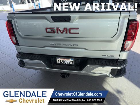 Used 2022 GMC Sierra 1500 SLE image 4