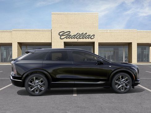New 2025 Cadillac Optiq Luxury 1 image 5