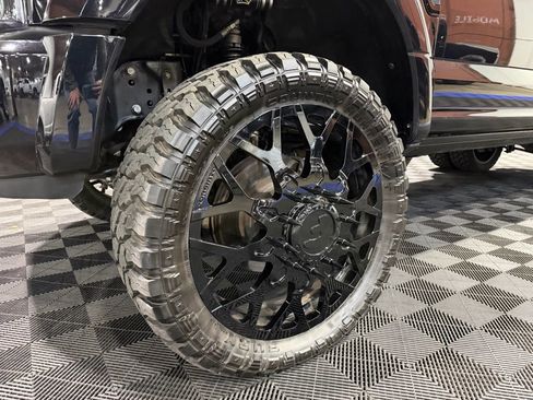 Used 2021 Ford F450 Platinum w/ Camper Package image 9