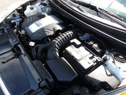 Used 2013 Hyundai Veloster Turbo image 21