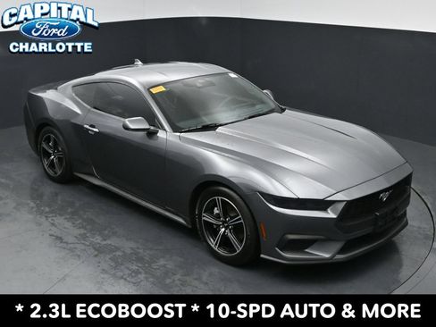 Used 2025 Ford Mustang Coupe RWD image 25