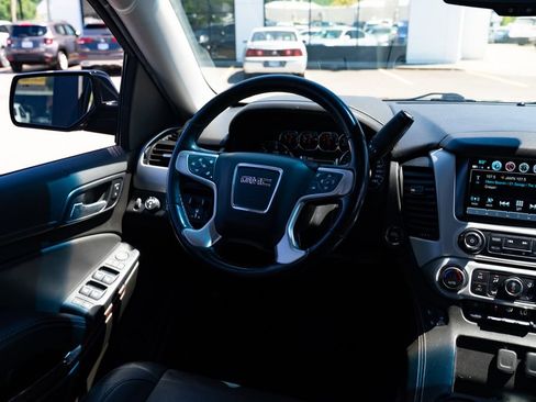 Used 2019 GMC Yukon XL SLT w/ Open Road Package AWD/4WD image 10