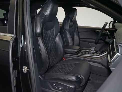 Used 2023 Audi SQ7 Prestige AWD/4WD image 4
