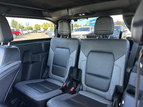 Used 2024 Ford Bronco Black Diamond image 12