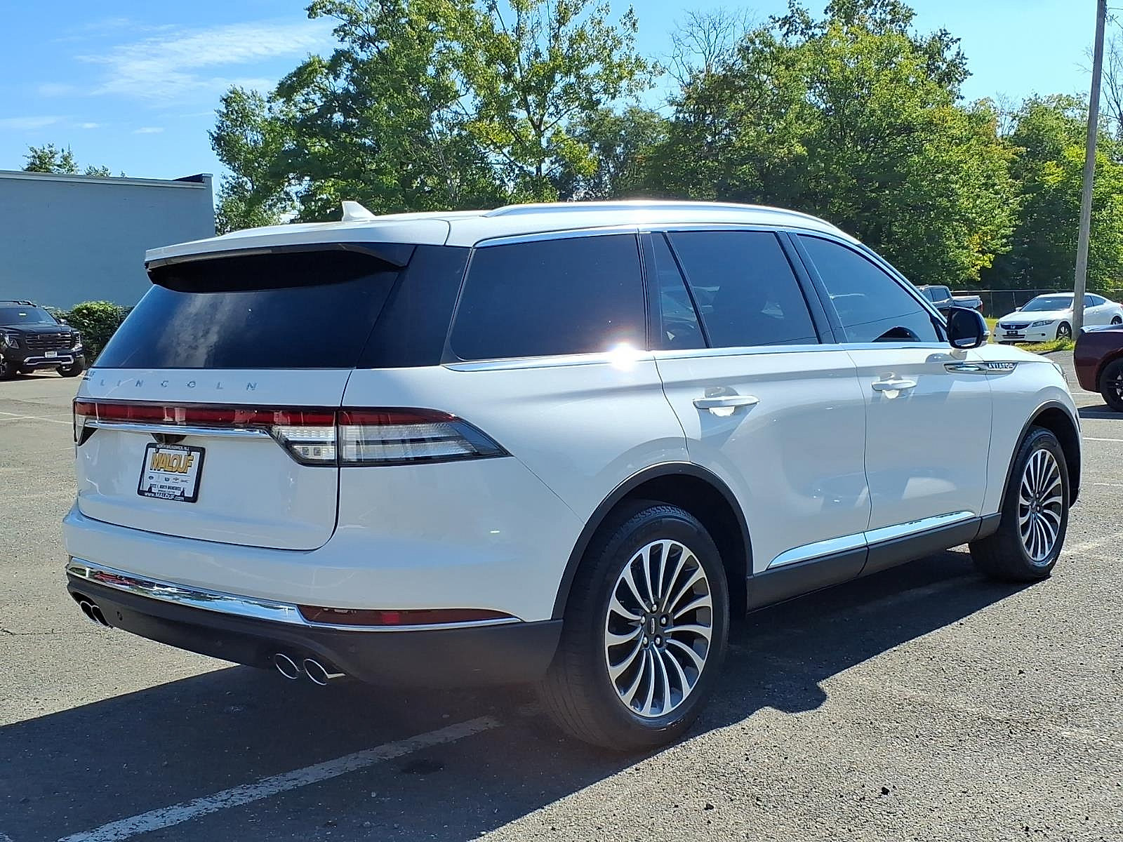 Used 2023 Lincoln Aviator AWD w/ Premium Package image 7