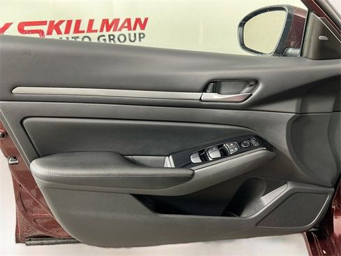 Used 2023 Nissan Altima 2.5 SV image 29